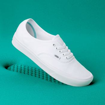 Vans Classic ComfyCush Authentic - Miesten Tennarit - Valkoinen